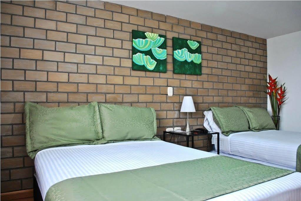 Hotel Portal De Milán Manizales Buitenkant foto